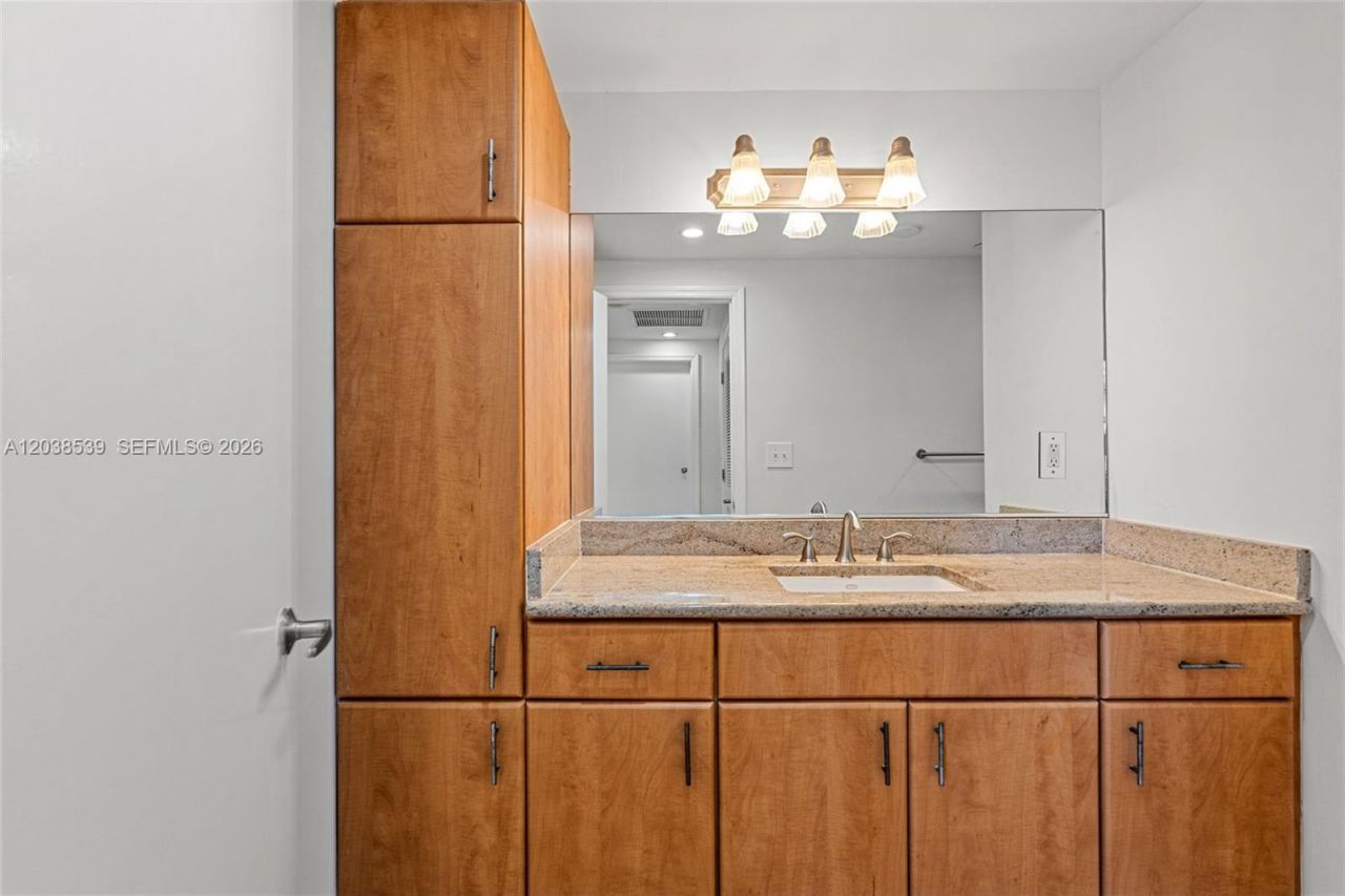 401 69th St, Unit PH101, Miami Beach, FL 33141 Photo