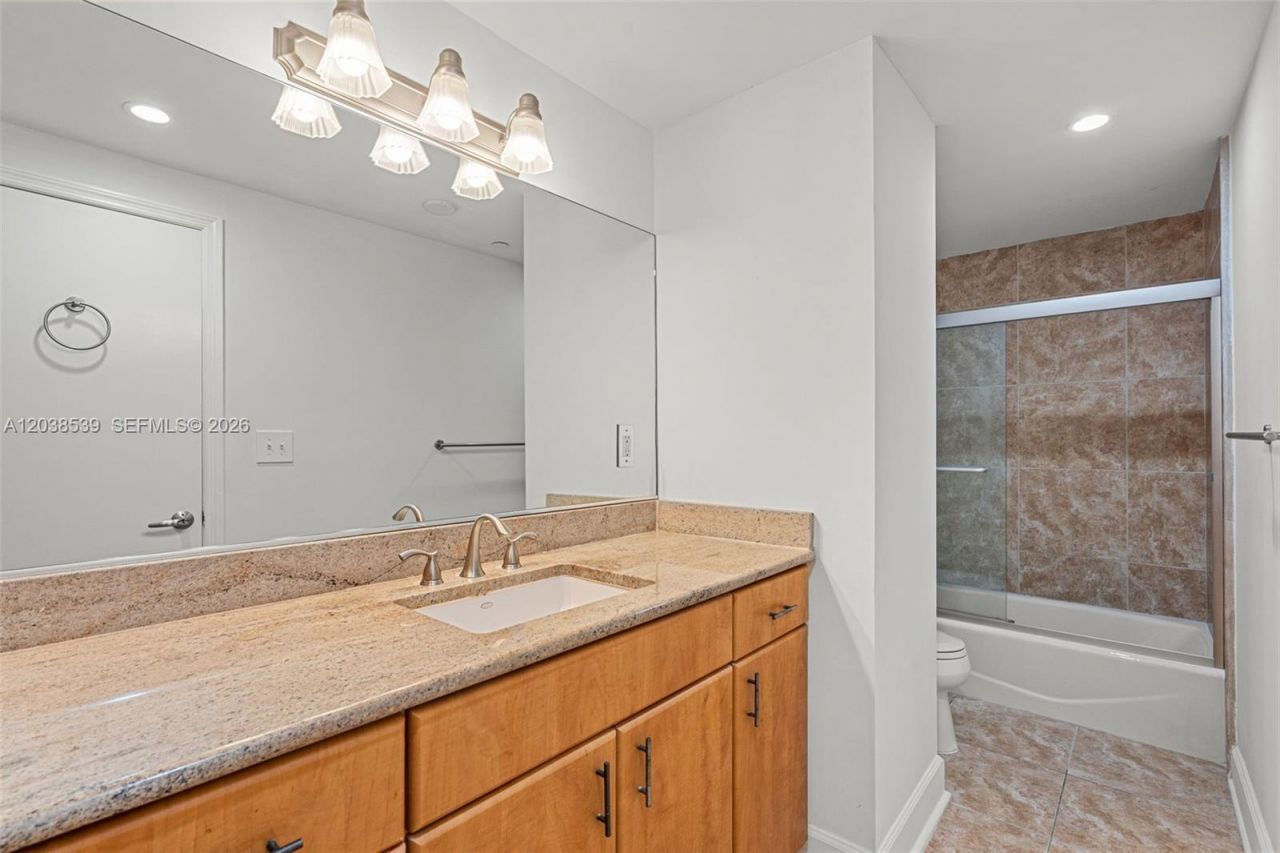 401 69th St, Unit PH101, Miami Beach, FL 33141 Photo