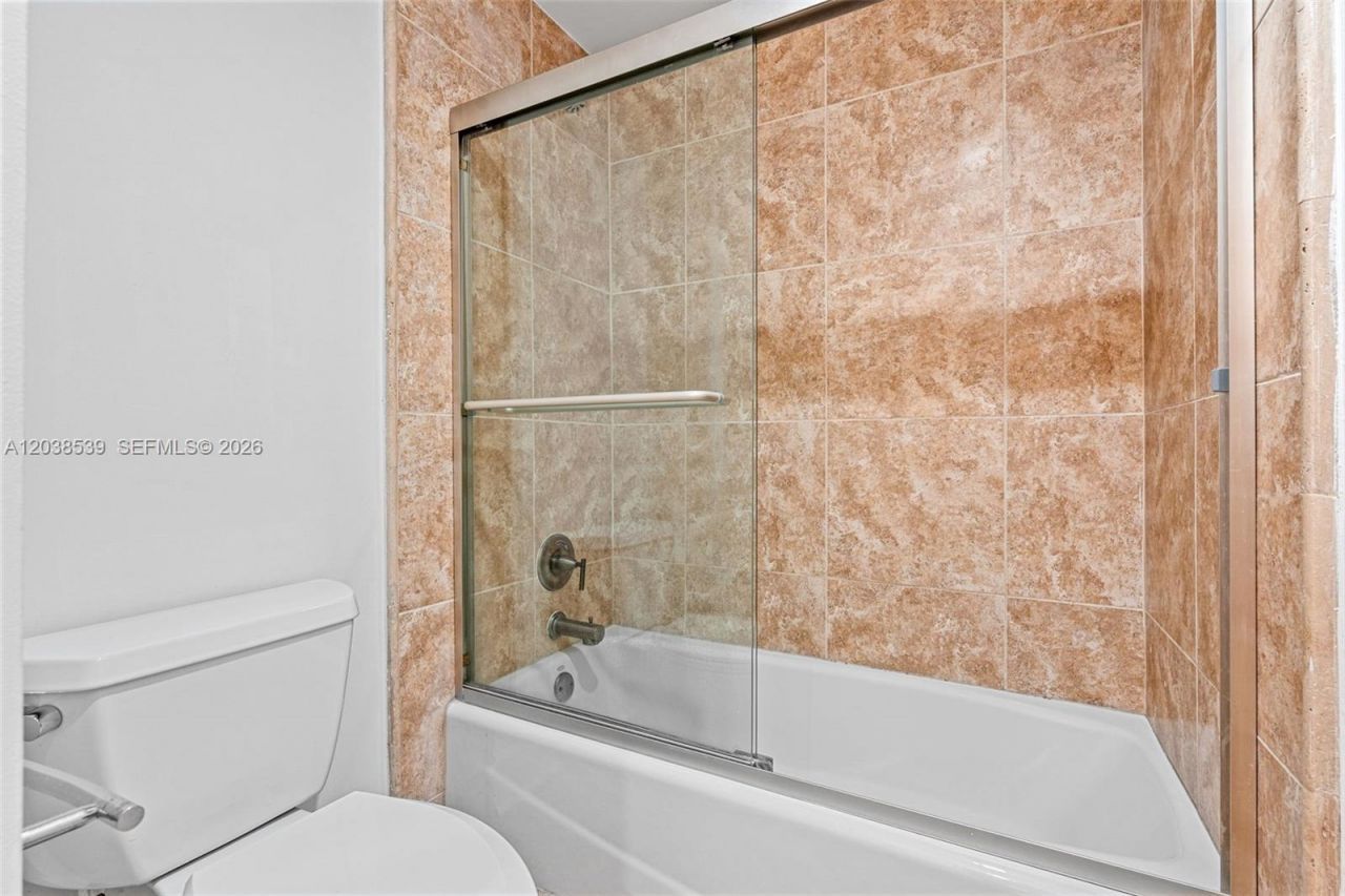 401 69th St, Unit PH101, Miami Beach, FL 33141 Photo