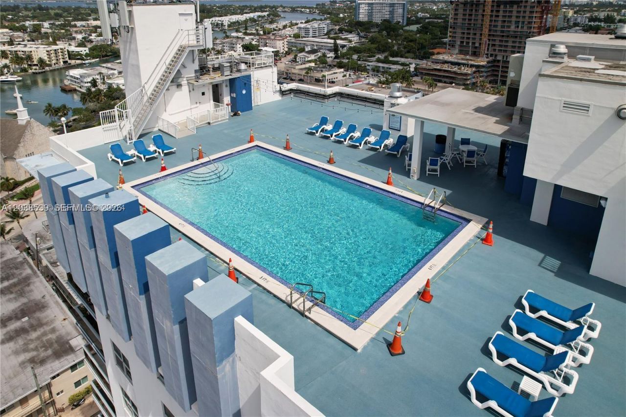 401 69th St, Unit PH101, Miami Beach, FL 33141 Photo
