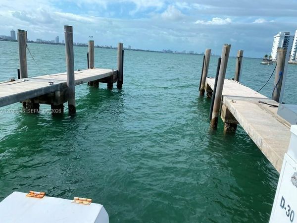 7601 E Treasure Dr , North Bay Village, FL 33141