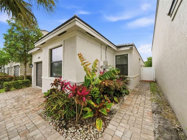 3384 NW 5th St , Pompano Beach, FL 33069