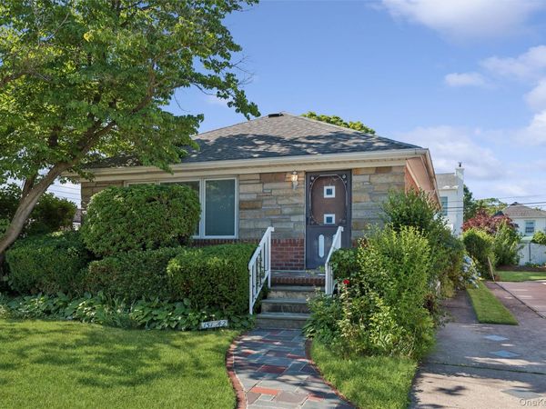 15142 24th Avenue, Whitestone, NY 11357