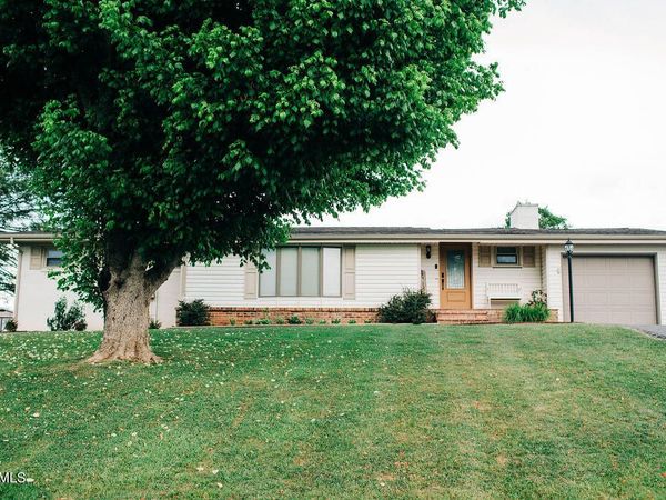 213 Cherry Lane, Bluff City, TN 37618