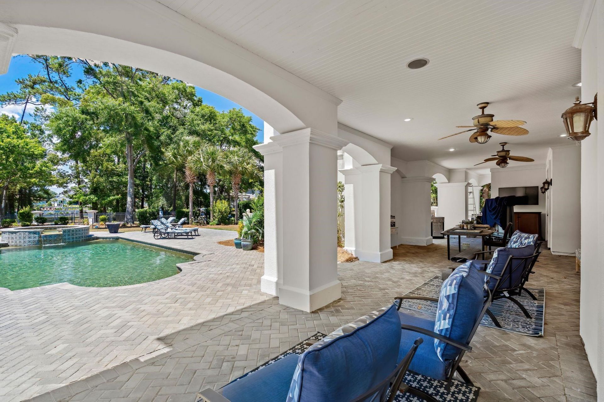 9305 Marina Pkwy.  Photo 21