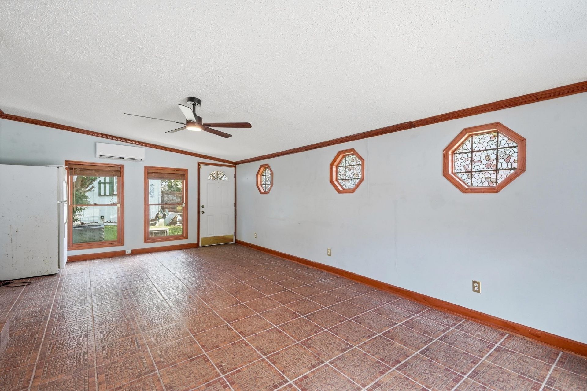 2208 Hare St.  Photo 11