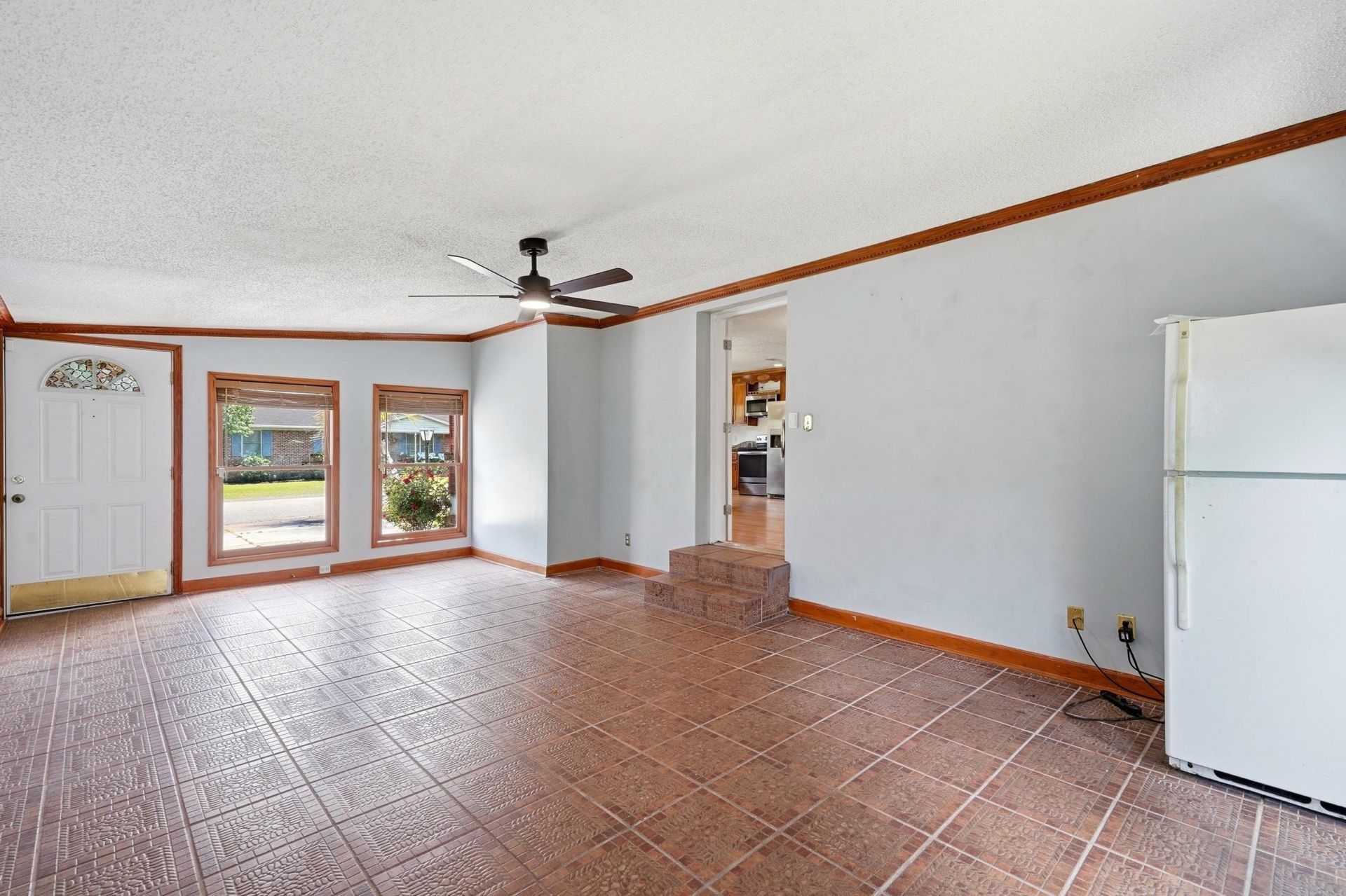 2208 Hare St.  Photo 12
