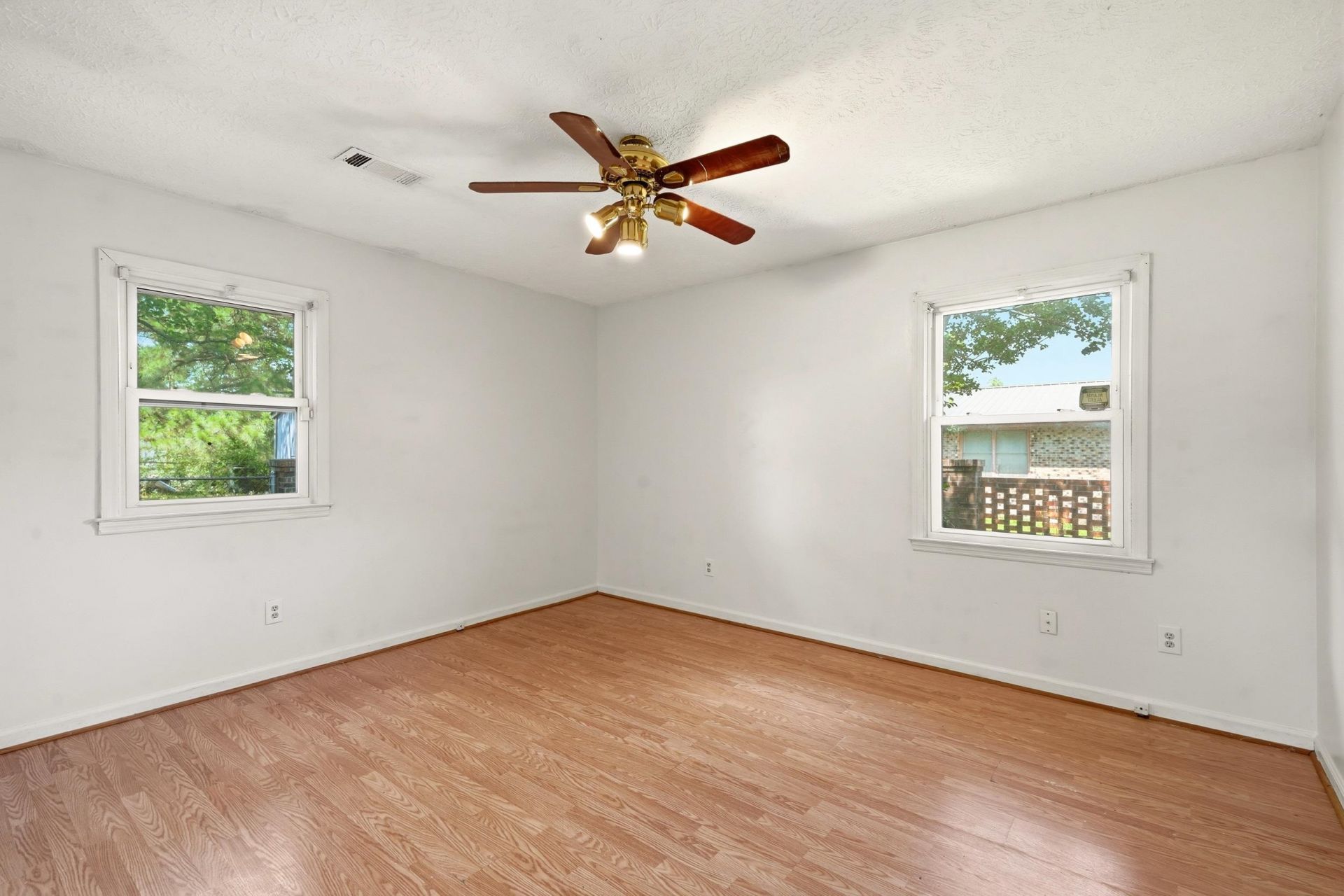 2208 Hare St.  Photo 17