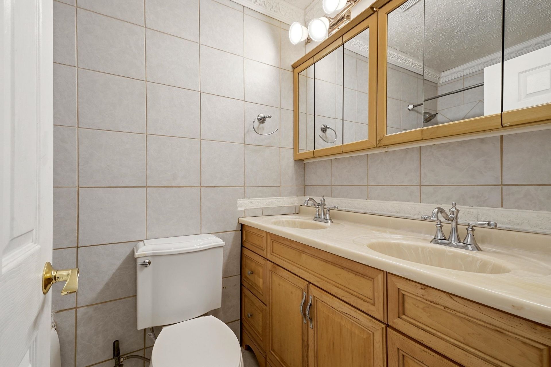2208 Hare St.  Photo 19