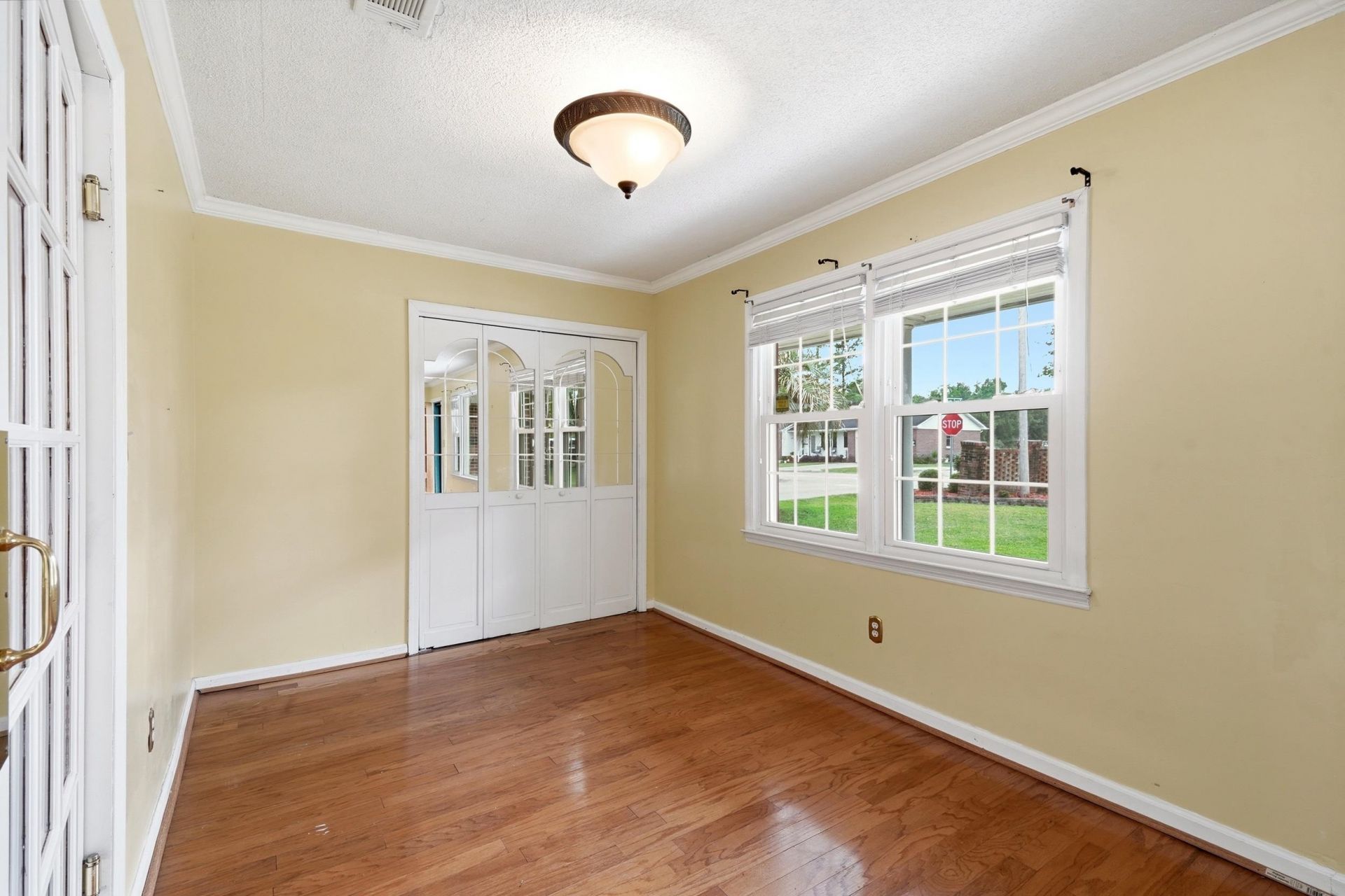 2208 Hare St.  Photo 8