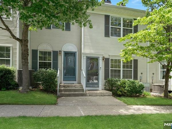 2262 Nash Court, MAHWAH, NJ 07430