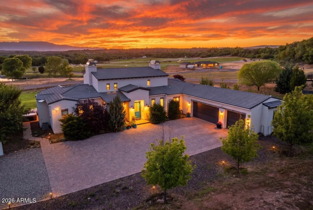 11082 E HUNTERS Way, Cornville, AZ 86325