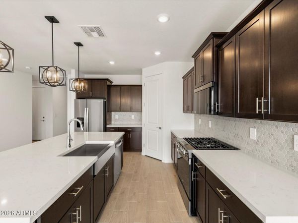 10819 W JONES Avenue, Tolleson, AZ 85353