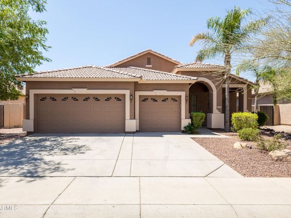 3525 W Quail Track Drive, Phoenix, AZ 85083
