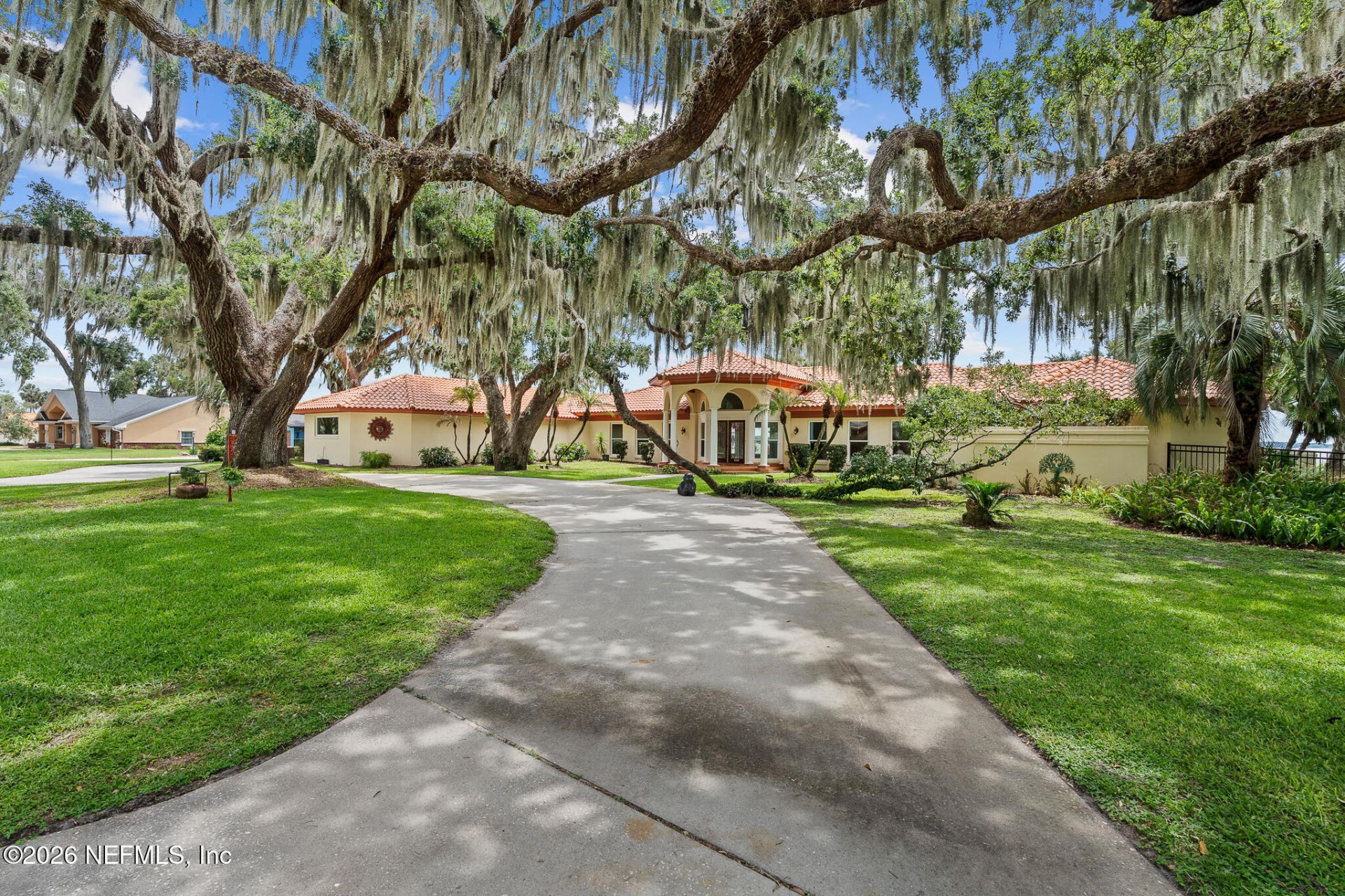 1412 Mosswood Drive, Leesburg, FL 34748 Photo