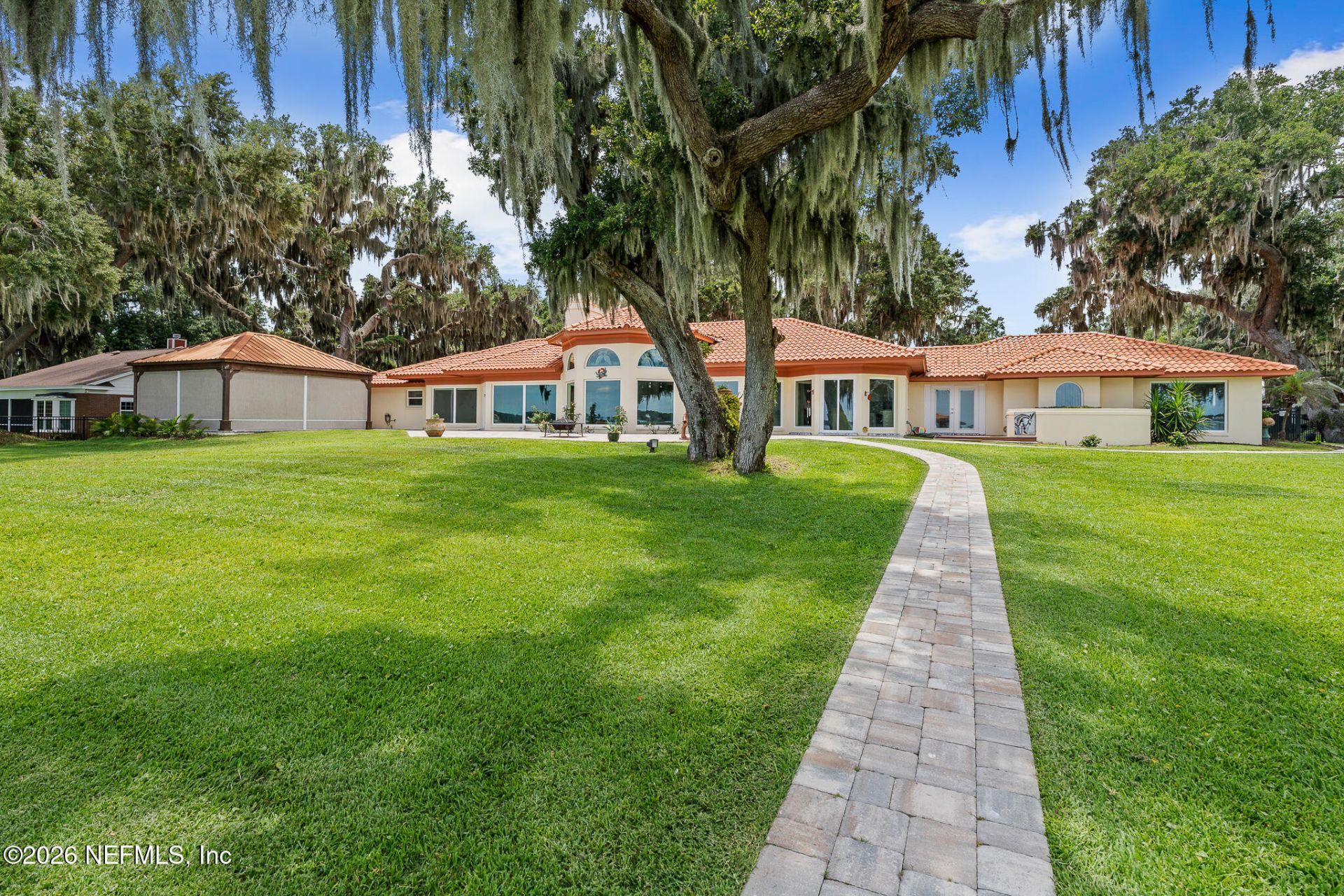 1412 Mosswood Drive, Leesburg, FL 34748 Photo
