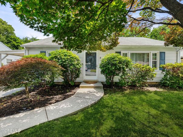 7 Pierrepont Avenue, Middlesex, NJ 08846