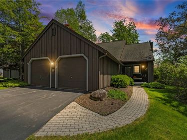2 Andrews Way, Canandaigua, NY 14424
