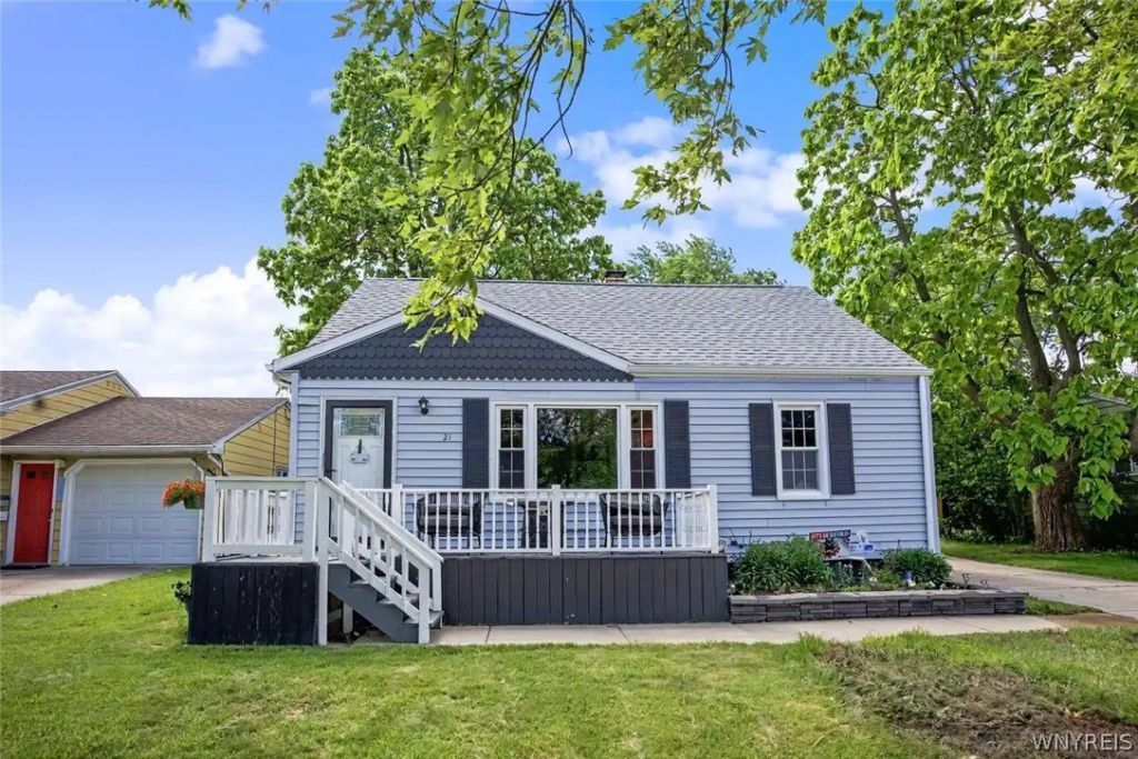 21 Alliger Drive, Tonawanda, NY 14150 Main Photo