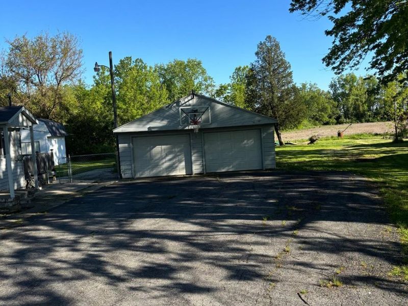 5050 West Fremont, Port Clinton, OH 43452 Photo 2