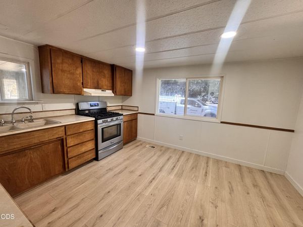 5602 Denver Avenue, UNIT 4, Klamath Falls, OR 97603