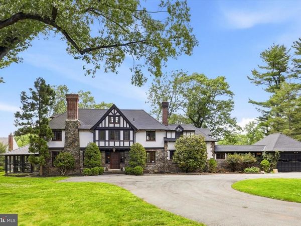 422 DONALYN LANE , BERWYN, PA 19312