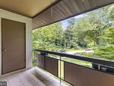 2844 DOVER LANE, Unit 304, FALLS CHURCH, VA 22042