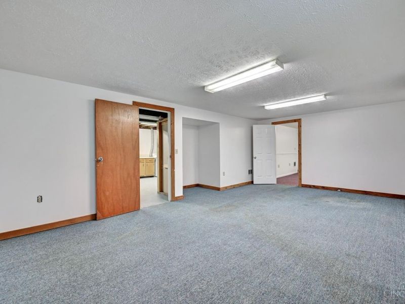 1063 Newcastle Drive, Springfield Twp., OH 45231 Photo 19