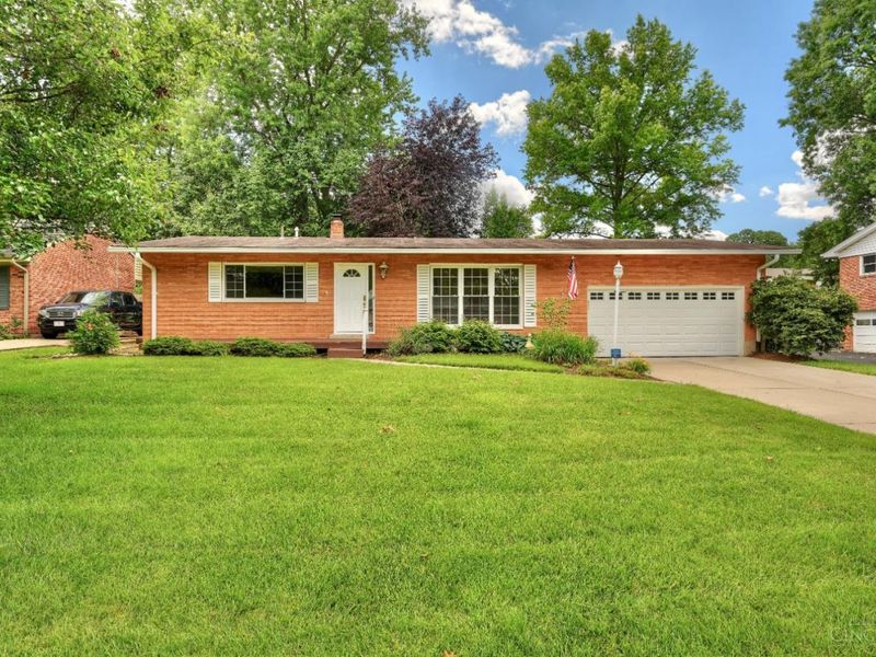 1063 Newcastle Drive, Springfield Twp., OH 45231 Photo 2