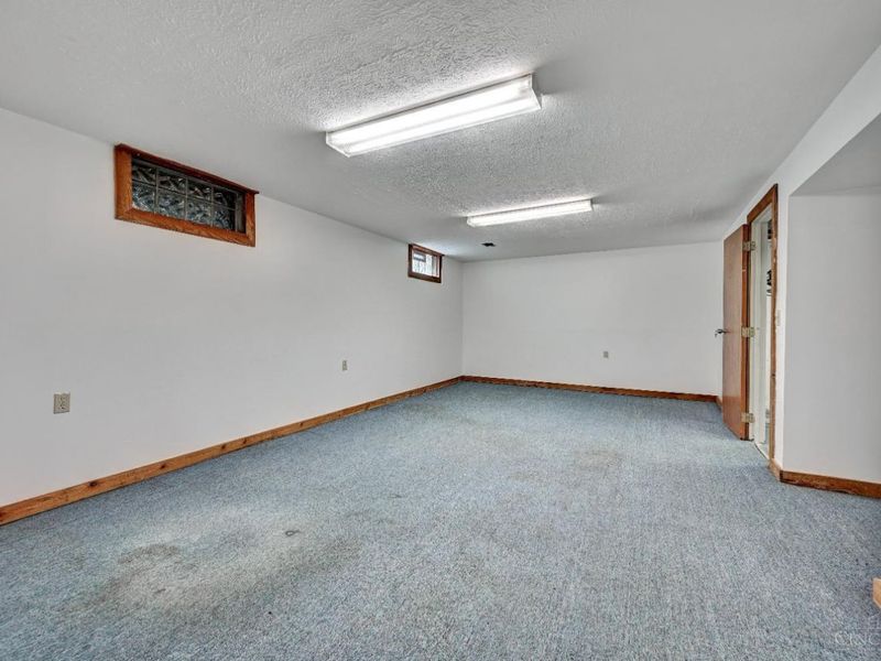 1063 Newcastle Drive, Springfield Twp., OH 45231 Photo 20
