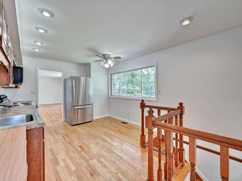 1063 Newcastle Drive, Springfield Twp., OH 45231 Photo 7