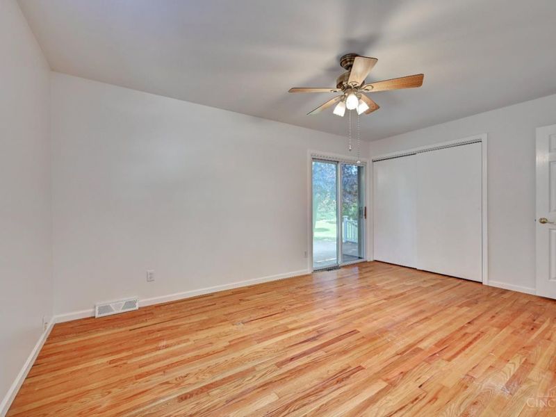 1063 Newcastle Drive, Springfield Twp., OH 45231 Photo 9
