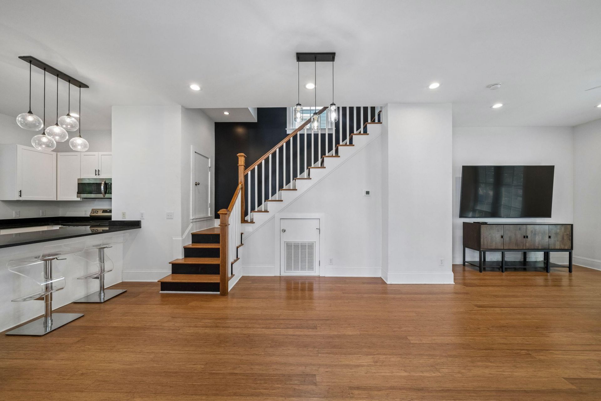 246 Rutledge Avenue Photo 6