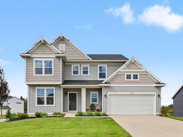5900 Crossmoor Street SE, Caledonia, MI 49316