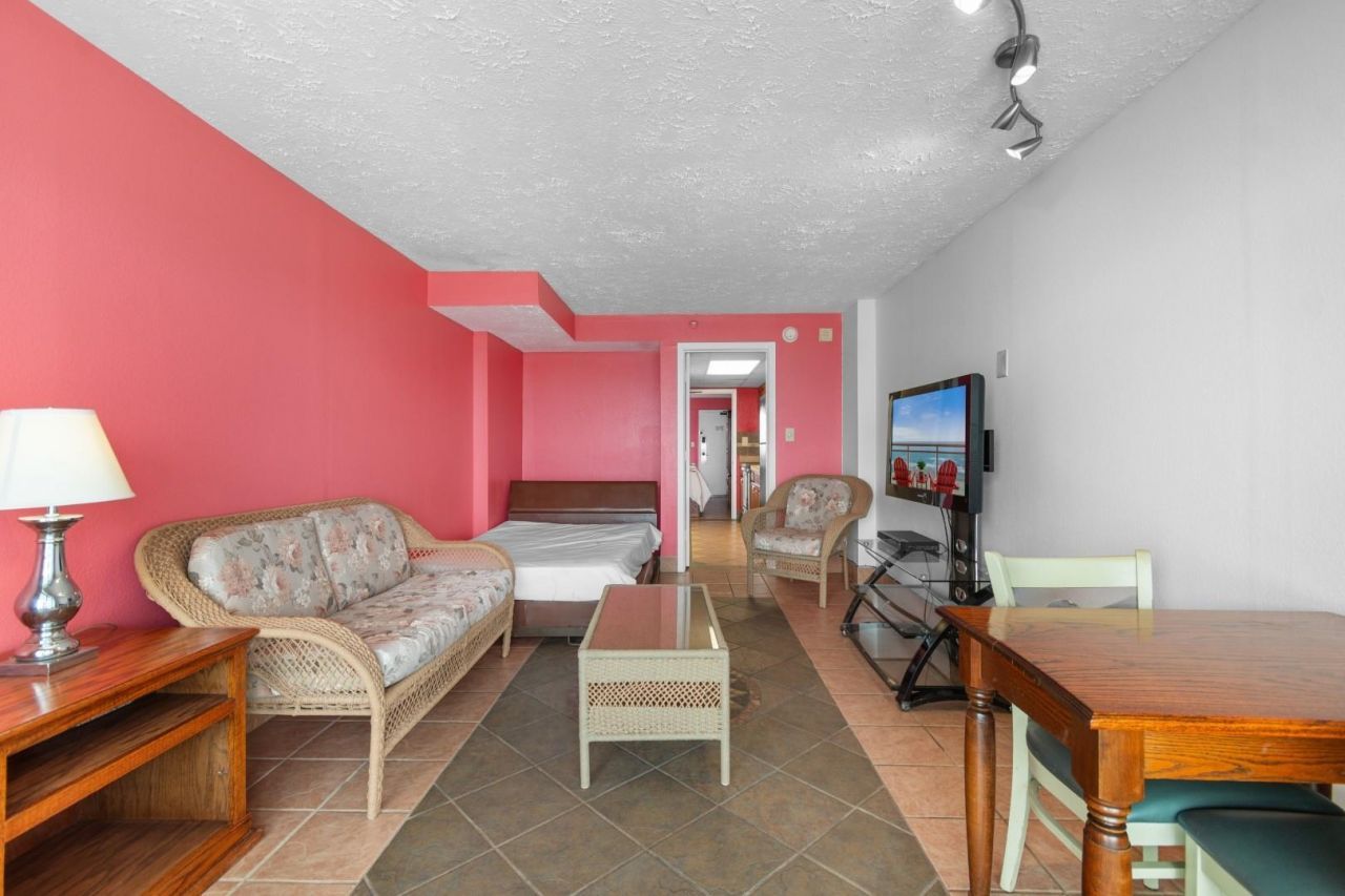 1501 S Ocean Blvd.  Photo 8