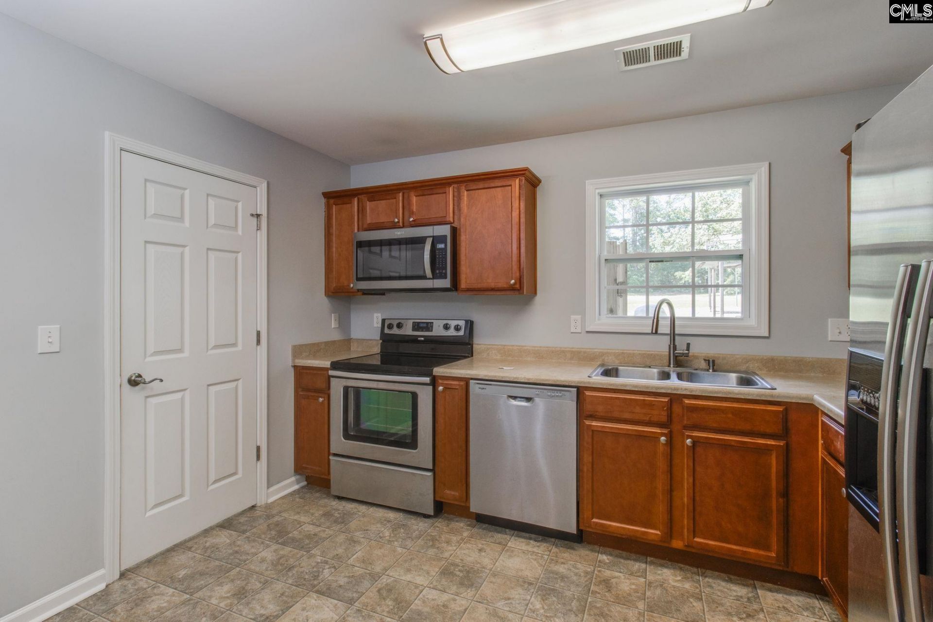 108 Premier Place  Photo 10