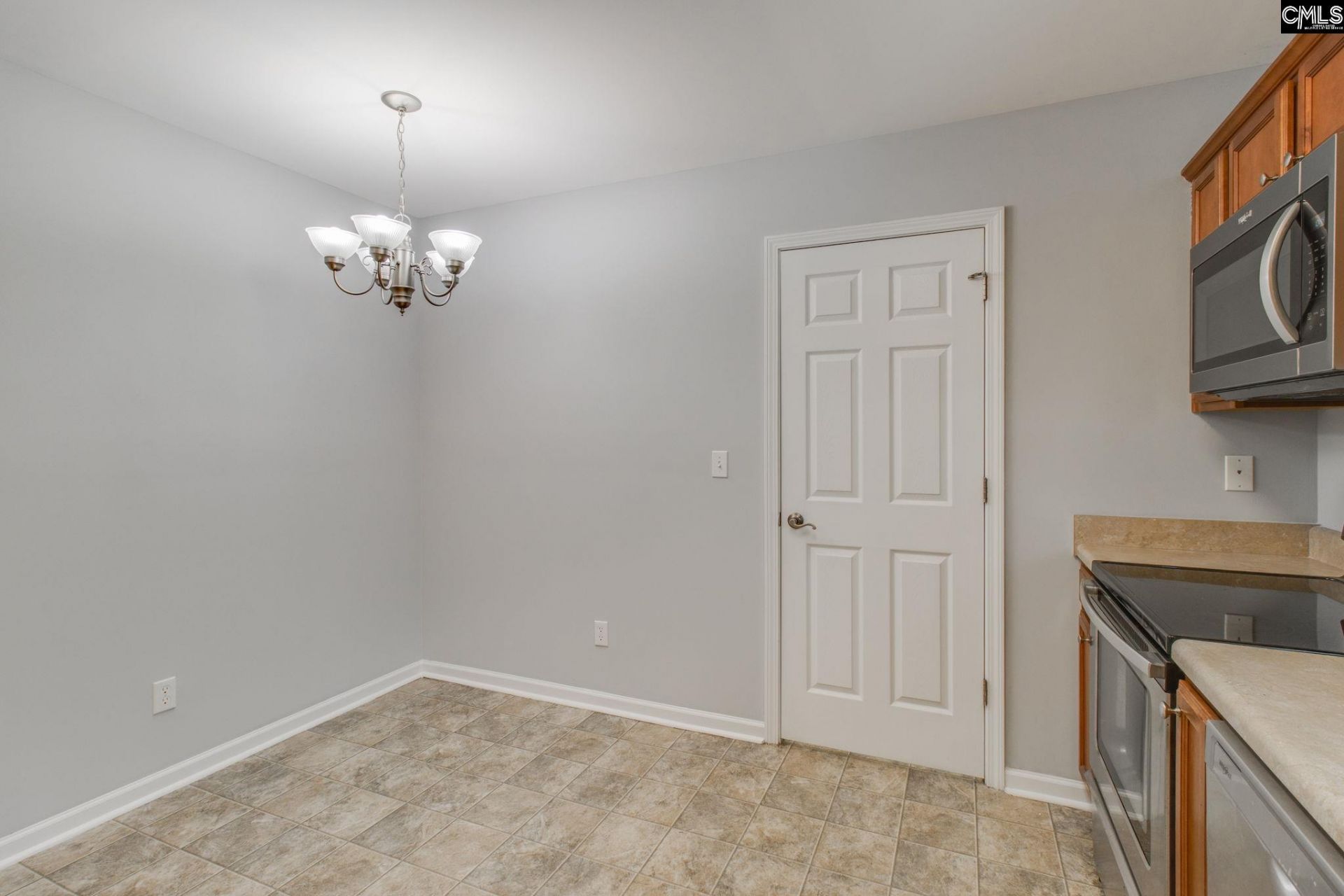 108 Premier Place  Photo 13