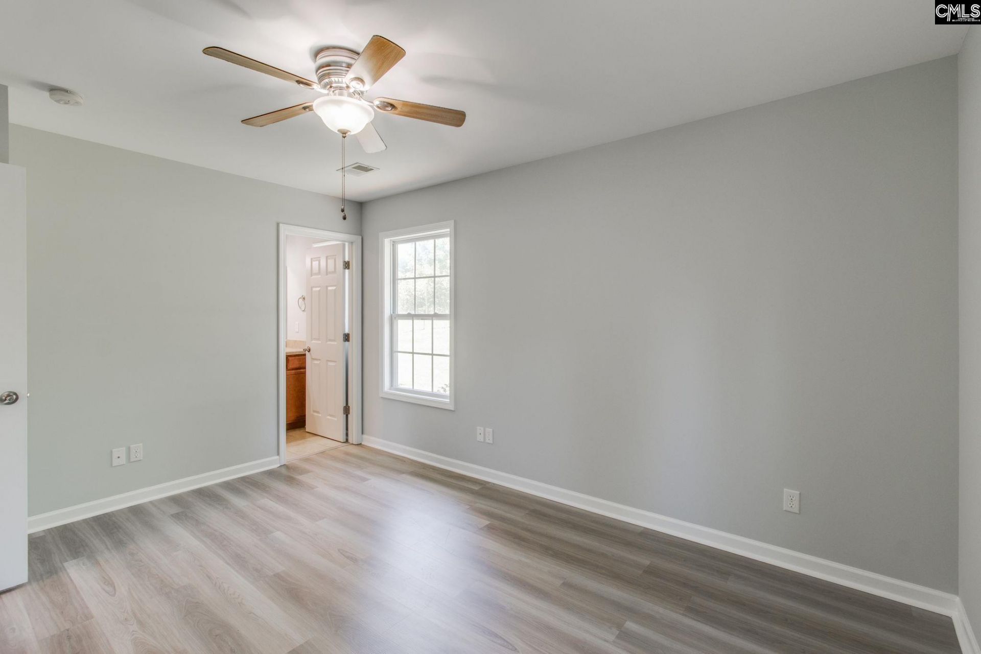 108 Premier Place  Photo 16