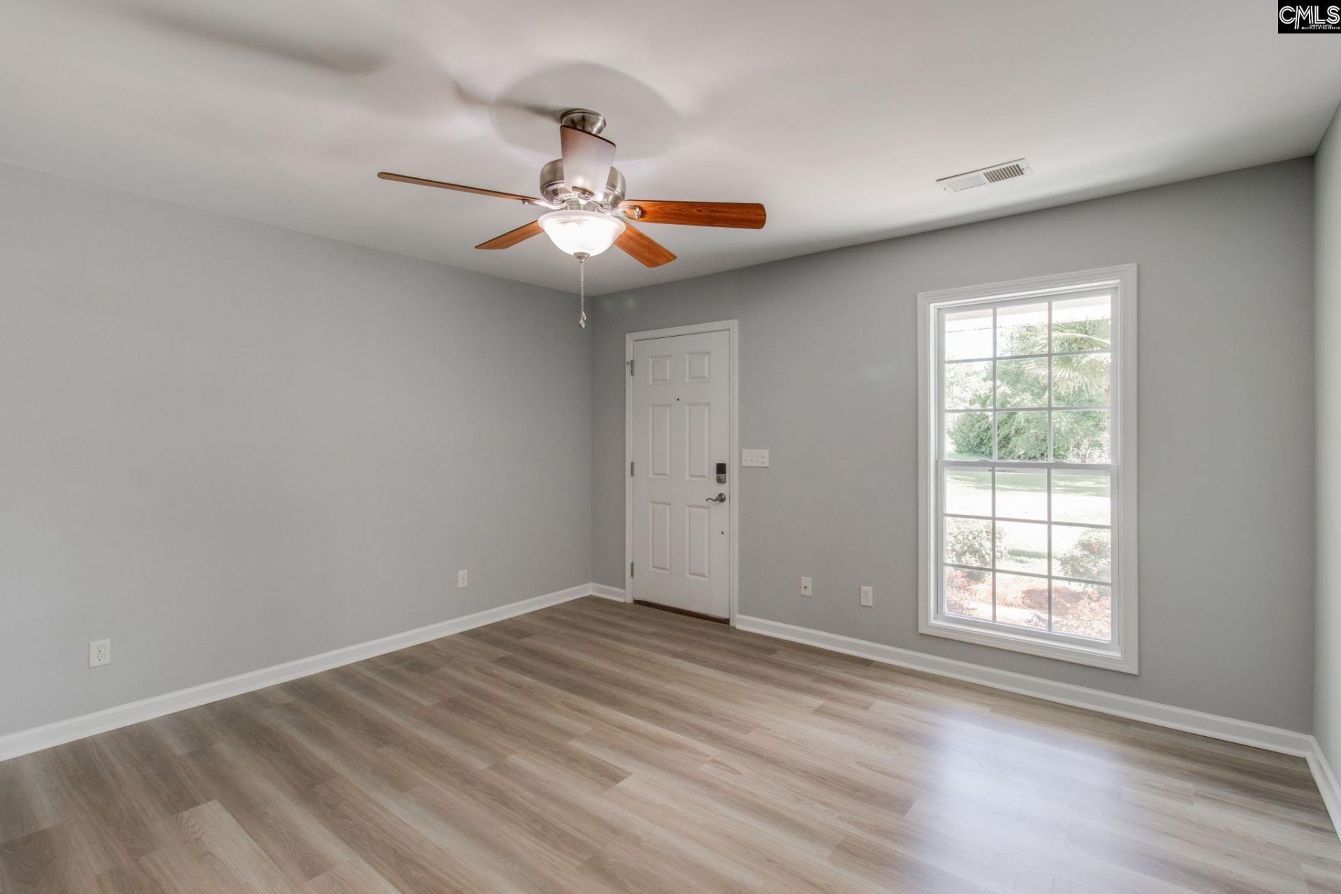108 Premier Place  Photo 7