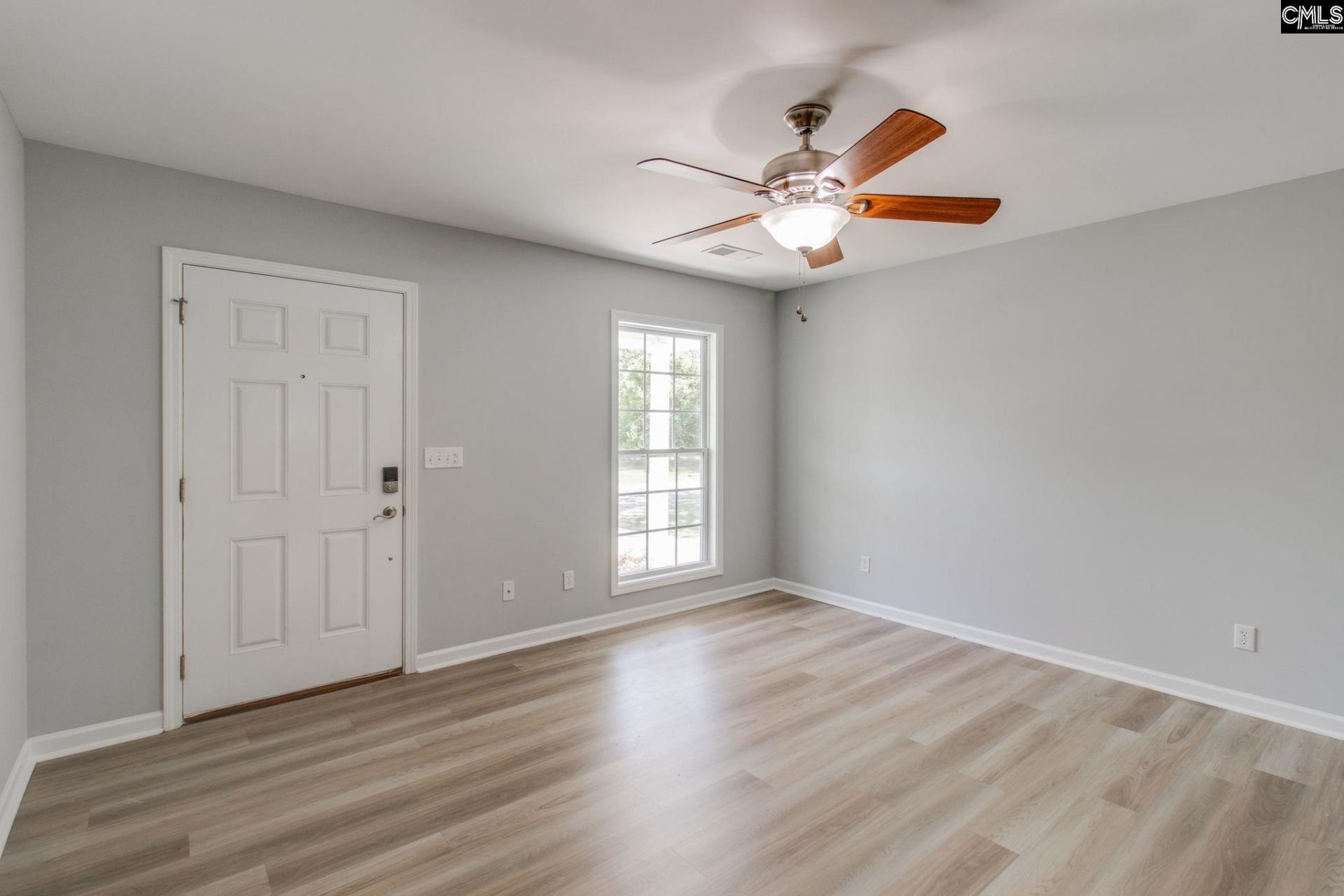 108 Premier Place  Photo 8