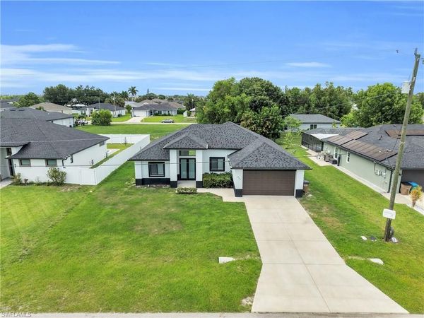 627 NW 2nd TER , CAPE CORAL, FL 33993