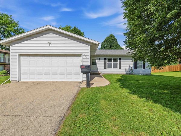 700 S Lincoln Avenue, Beaver Dam, WI 53916