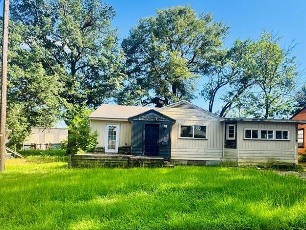 1434 Margaret Street, Paris, TX 75460