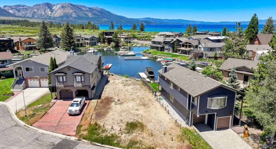 1975 Daggett Court, South Lake Tahoe, CA 96150 Photo