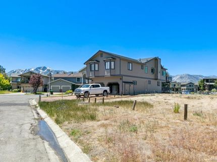1975 Daggett Court, South Lake Tahoe, CA 96150 Photo