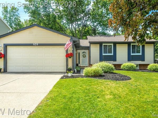 839 Dressler Lane, Rochester Hills, MI 48307