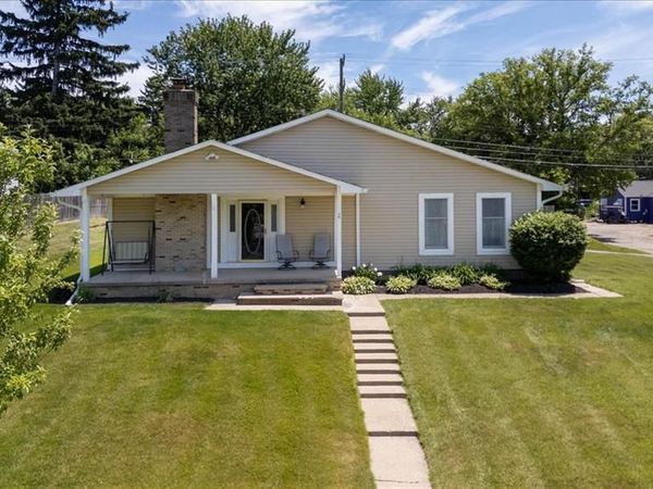 795 Hogarth Avenue, Waterford Twp, MI 48328