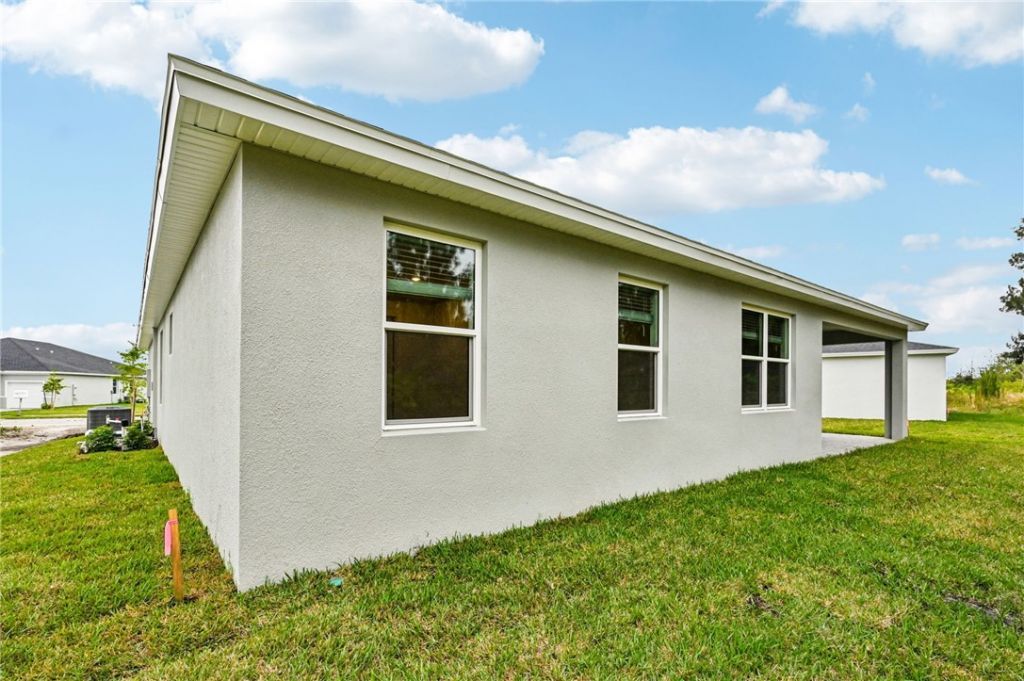 5629 Hampton Park Circle, Vero Beach, FL 32966 Photo