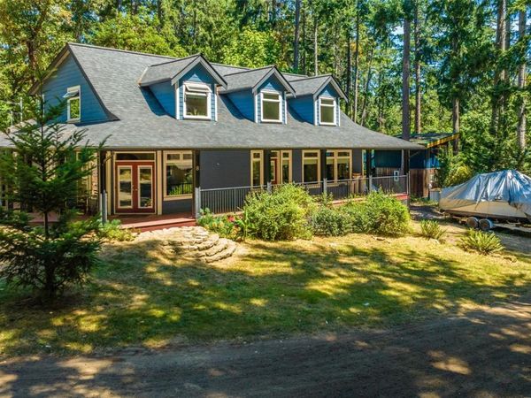 8 Pirate Pl , Protection Island, BC V9R 6R1