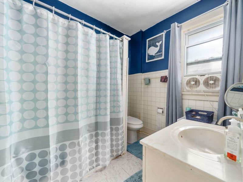 755 Euclaire Avenue , Columbus, OH 43209 Photo 16